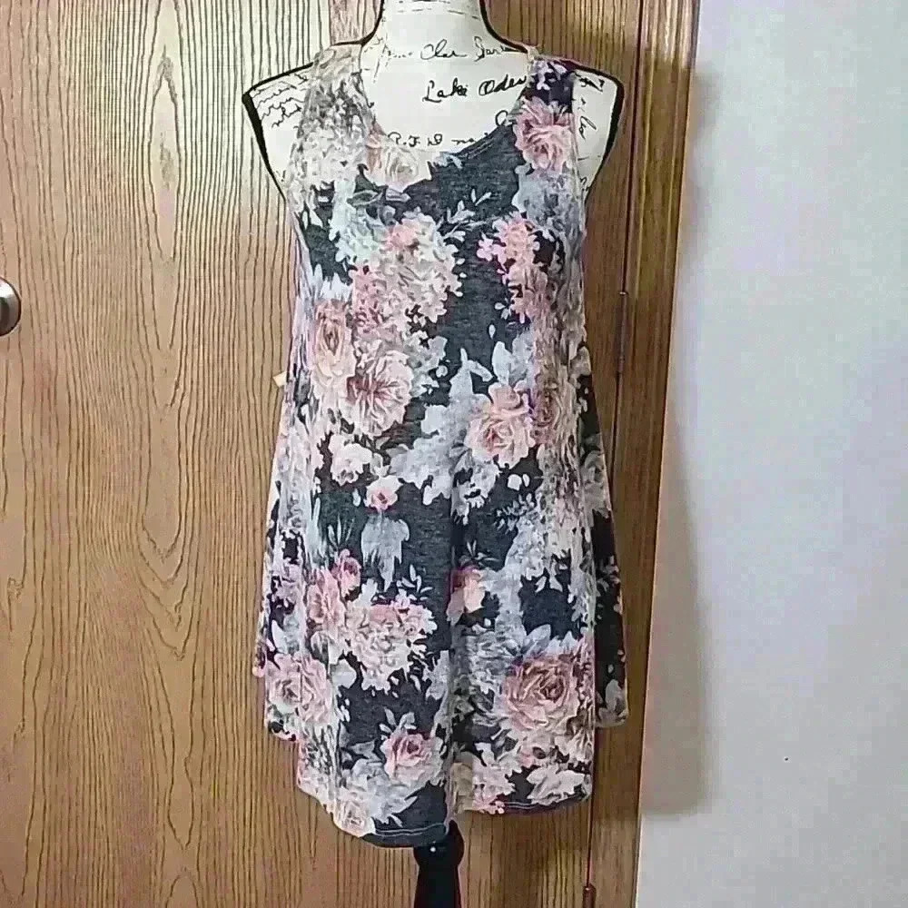 42 Pops boutique floral print knit dress or tunic